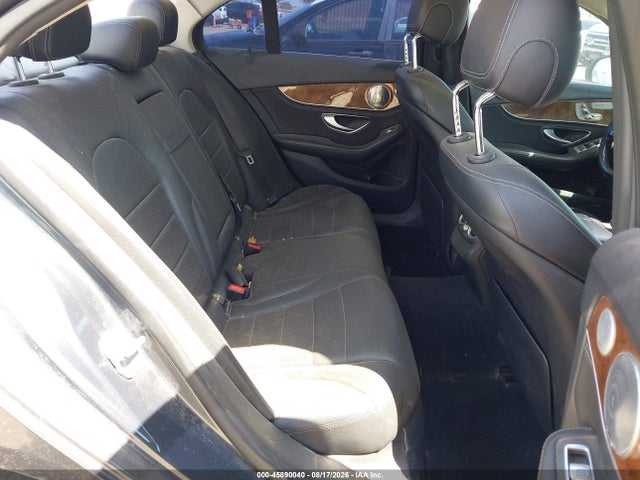 45890040 :رقم المزاد ، 55SWF4KB5FU001233 vin ، 2015 Mercedes-benz C 300 4matic مزاد بيع