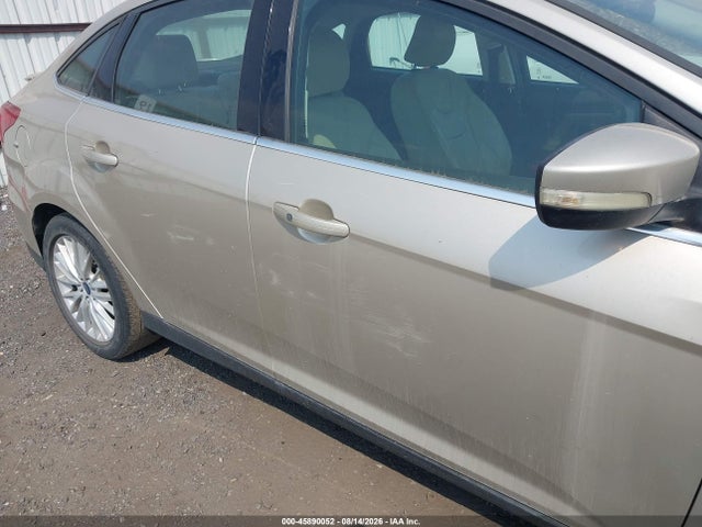 1FADP3J29HL288292 Ford Focus Titanium