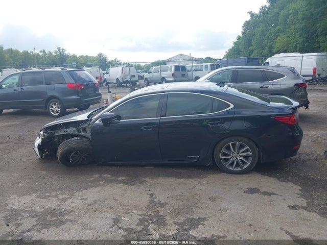 45890056 :رقم المزاد ، JTHBW1GG3H2142793 vin ، 2017 Lexus Es 300h مزاد بيع