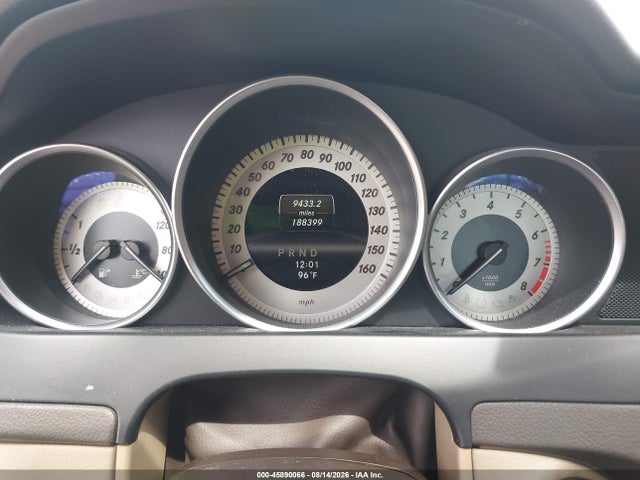 Продажа на аукционе авто 2013 Mercedes-benz C 300 Luxury 4matic/sport 4matic, vin: WDDGF8AB2DR293421, номер лота: 45890066