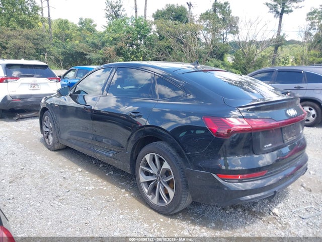 45890152 :رقم المزاد ، WA12AAGE6MB013580 vin ، 2021 Audi E-tron Sportback Premium Plus Quattro مزاد بيع