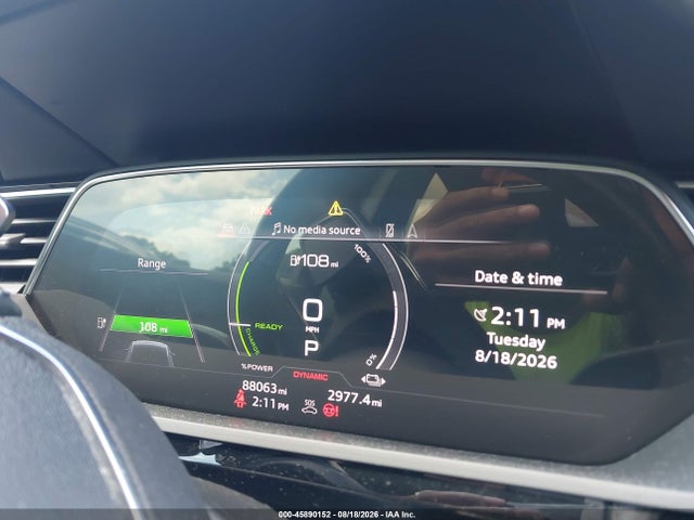 45890152 :رقم المزاد ، WA12AAGE6MB013580 vin ، 2021 Audi E-tron Sportback Premium Plus Quattro مزاد بيع
