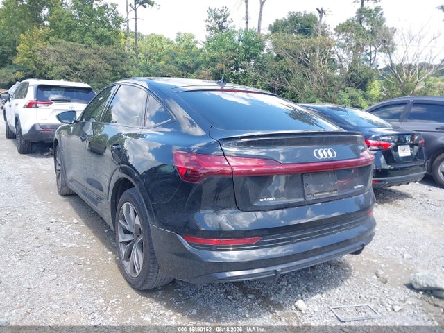 45890152 :رقم المزاد ، WA12AAGE6MB013580 vin ، 2021 Audi E-tron Sportback Premium Plus Quattro مزاد بيع