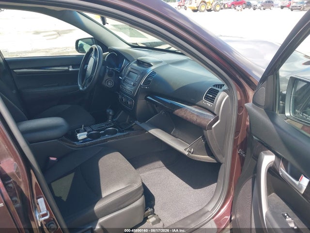 Auction sale of the 2014 Kia Sorento Lx, vin: 5XYKT3A64EG464382, lot number: 45890160