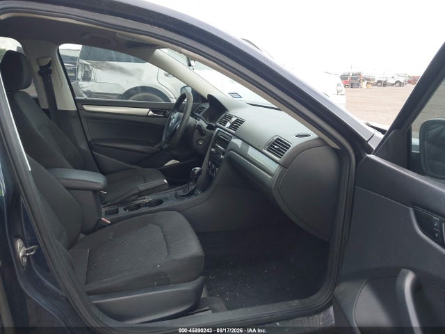 45890243 :رقم المزاد ، 1VWAT7A36EC035528 vin ، 2014 Volkswagen Passat 1.8t S مزاد بيع