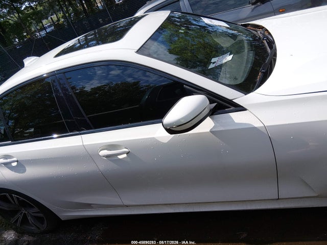 Продаж на аукціоні авто 2021 Bmw 330i, vin: 3MW5R1J06M8B99113, номер лоту: 45890283