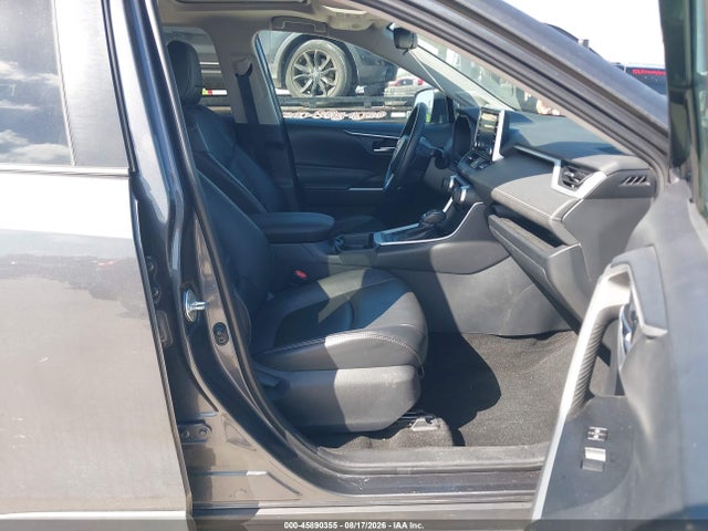 Продаж на аукціоні авто 2019 Toyota Rav4 Xle Premium, vin: 2T3C1RFV2KW038362, номер лоту: 45890355