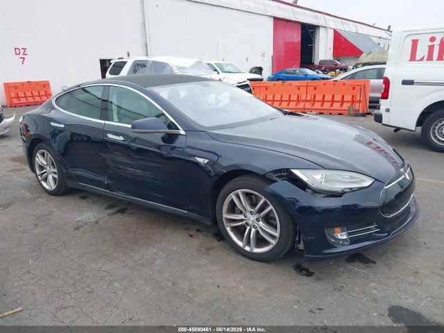 45890461 :رقم المزاد ، 5YJSA1CNXCFP02691 vin ، 2012 Tesla Model S Signature مزاد بيع