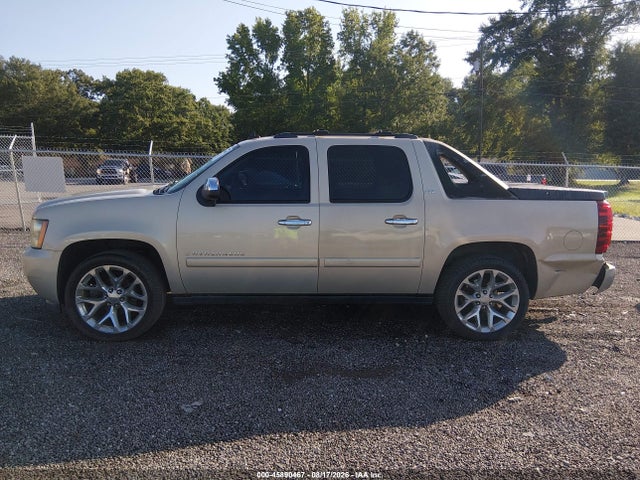45890467 :رقم المزاد ، 3GNFK12378G186877 vin ، 2008 Chevrolet Avalanche 1500 Ltz مزاد بيع