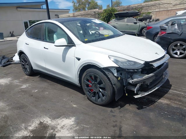 2022 Tesla Model Y Long Range Dual Motor All-wheel Drive მანქანა იყიდება აუქციონზე, vin: 7SAYGDEE9NF445763, აუქციონის ნომერი: 45890544
