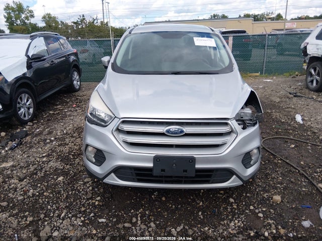 45890575 :رقم المزاد ، 1FMCU9GD8KUB42425 vin ، 2019 Ford Escape Se مزاد بيع