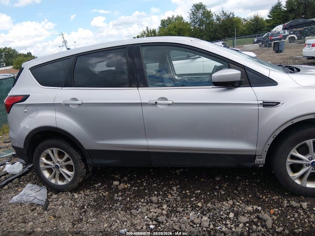 45890575 :رقم المزاد ، 1FMCU9GD8KUB42425 vin ، 2019 Ford Escape Se مزاد بيع