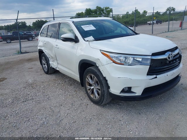 2015 Toyota Highlander Xle V6 მანქანა იყიდება აუქციონზე, vin: 5TDJKRFH1FS215778, აუქციონის ნომერი: 45890595