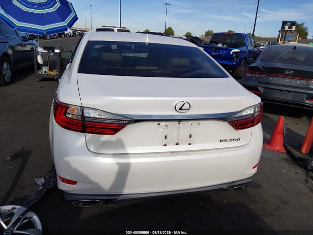 Lexus ES 350 2016 JTHBK1GG6G2240646 Image 17