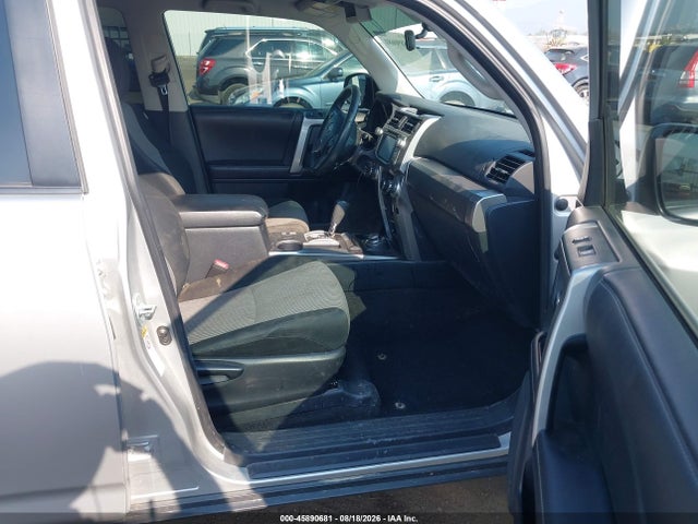 Toyota 4RUNNER SR5 2017 JTEBU5JR6H5445098 Image 5