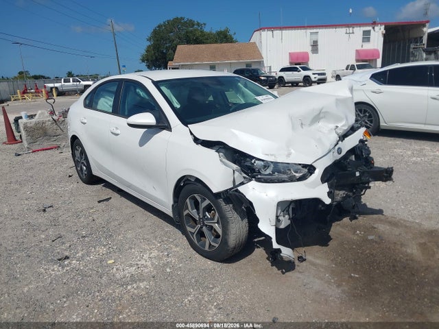 Aukcja sprzedaży 2021 Kia Forte Lxs, vin: 3KPF24AD0ME290282, numer aukcji: 45890694