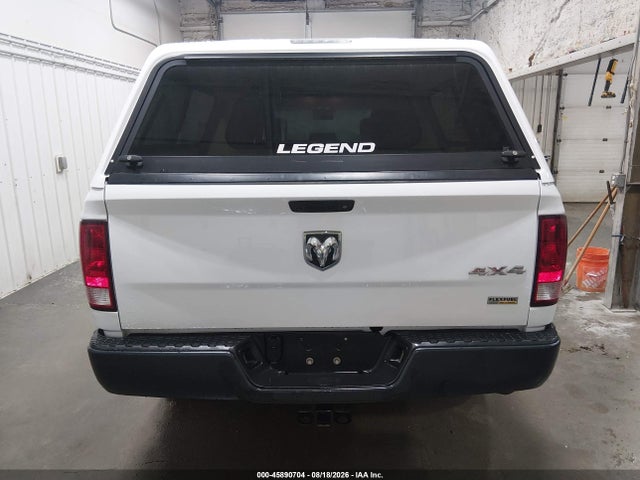2018 Ram 1500 Tradesman  4x4 5'7 Box მანქანა იყიდება აუქციონზე, vin: 1C6RR7KG4JS293141, აუქციონის ნომერი: 45890704