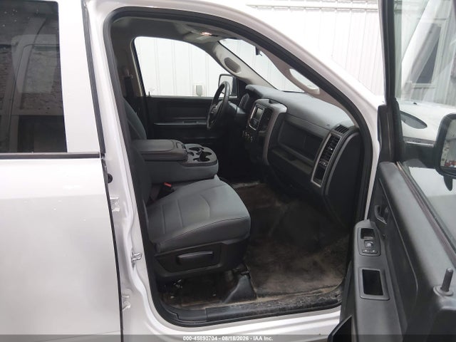 2018 Ram 1500 Tradesman  4x4 5'7 Box მანქანა იყიდება აუქციონზე, vin: 1C6RR7KG4JS293141, აუქციონის ნომერი: 45890704