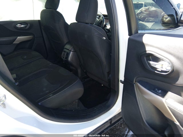 Jeep Cherokee Latitude 2017 1C4PJMCS3HD220303 Image 8
