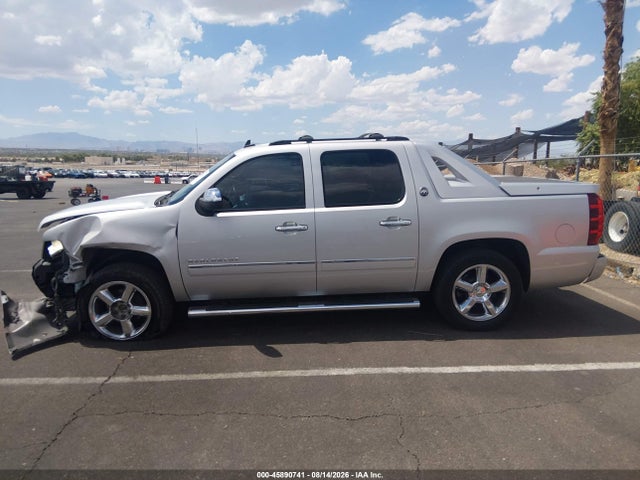 45890741 :رقم المزاد ، 3GNTKGE75DG144013 vin ، 2013 Chevrolet Avalanche Ltz مزاد بيع