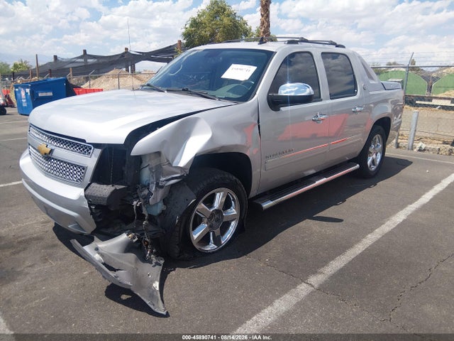 45890741 :رقم المزاد ، 3GNTKGE75DG144013 vin ، 2013 Chevrolet Avalanche Ltz مزاد بيع