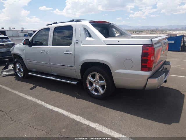 45890741 :رقم المزاد ، 3GNTKGE75DG144013 vin ، 2013 Chevrolet Avalanche Ltz مزاد بيع