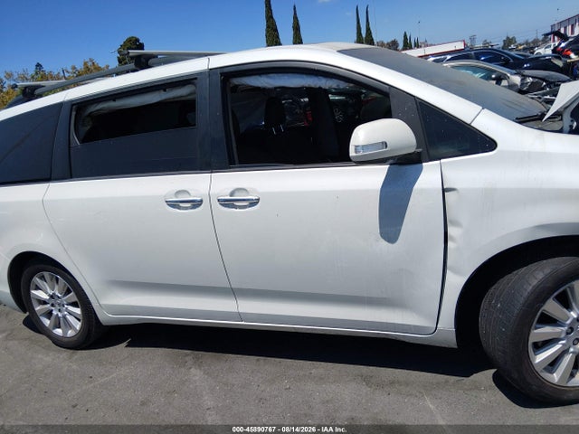 Продажа на аукционе авто 2016 Toyota Sienna Limited 7 Passenger, vin: 5TDYK3DC1GS721955, номер лота: 45890767