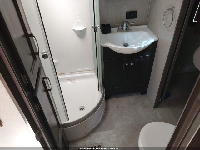 45890791 :رقم المزاد ، 1UJBJ0BT3L1TF0147 vin ، 2020 Jayco Jay Flight مزاد بيع