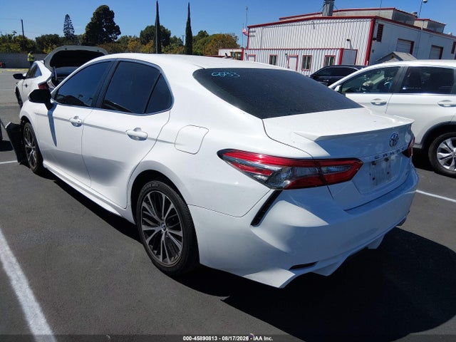 4T1B11HK6JU072893 Toyota CAMRY SE