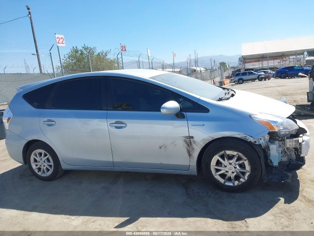 Продаж на аукціоні авто 2012 Toyota Prius V Three, vin: JTDZN3EU6C3023744, номер лоту: 45890898