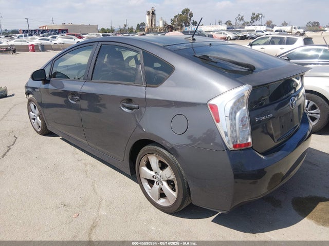 Toyota Prius Five 2015 JTDKN3DU5F2004258 Image 3