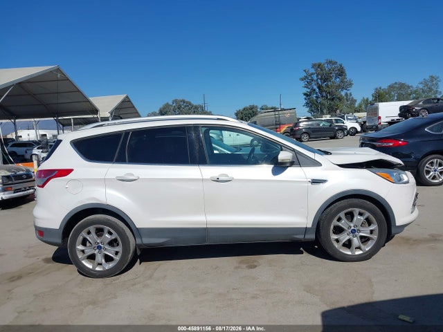 1FMCU0J95GUC11854 Ford Escape Titanium