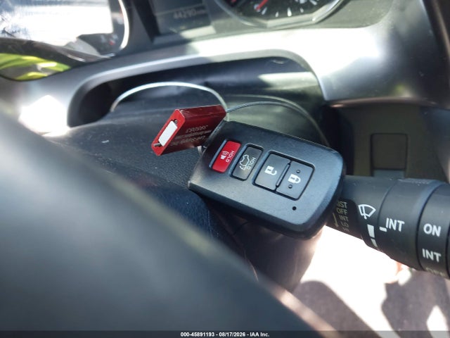 2018 Toyota Rav4 Se მანქანა იყიდება აუქციონზე, vin: JTMJFREV0JJ192088, აუქციონის ნომერი: 45891193
