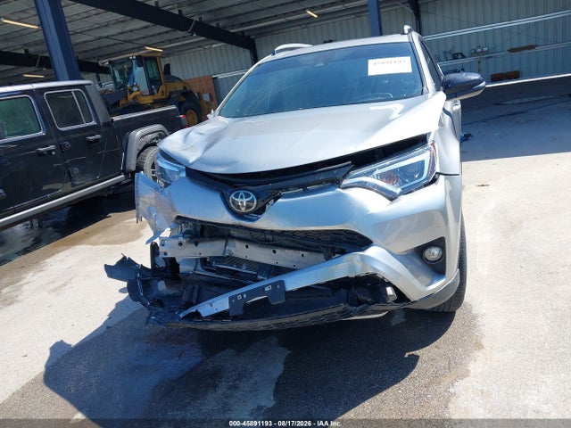 2018 Toyota Rav4 Se მანქანა იყიდება აუქციონზე, vin: JTMJFREV0JJ192088, აუქციონის ნომერი: 45891193