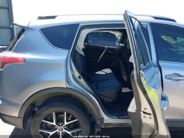 2018 Toyota Rav4 Se მანქანა იყიდება აუქციონზე, vin: JTMJFREV0JJ192088, აუქციონის ნომერი: 45891193