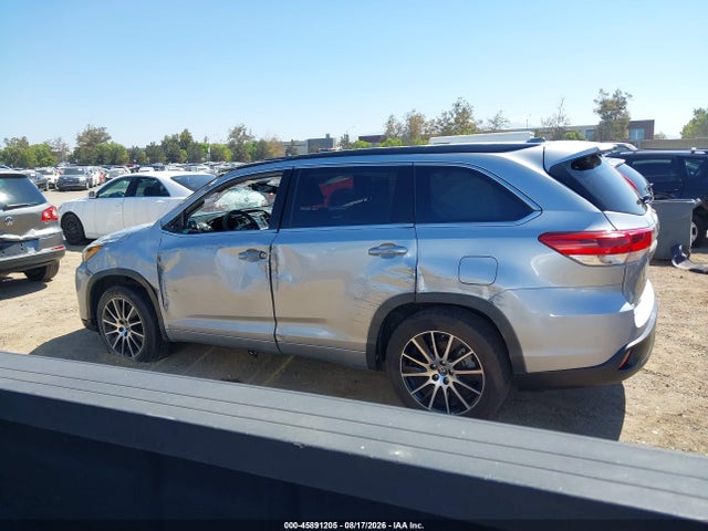 Toyota Highlander Se 2018 5TDKZRFH9JS547816 Image 14