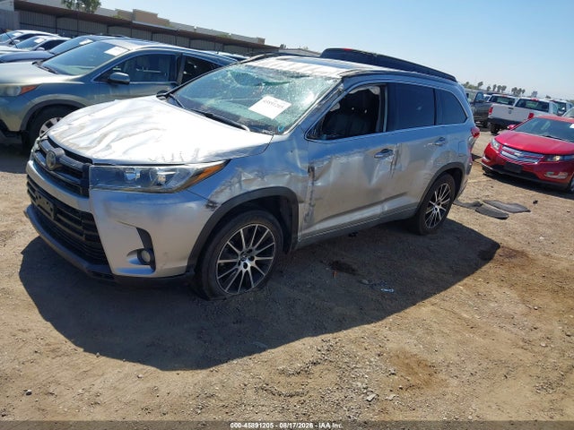 Toyota Highlander Se 2018 5TDKZRFH9JS547816 Image 2