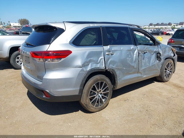 Toyota Highlander Se 2018 5TDKZRFH9JS547816 Image 4