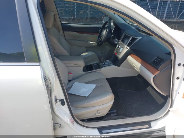 45891263 :رقم المزاد ، 4S4BRBMC4E3217633 vin ، 2014 Subaru Outback 2.5i Limited مزاد بيع