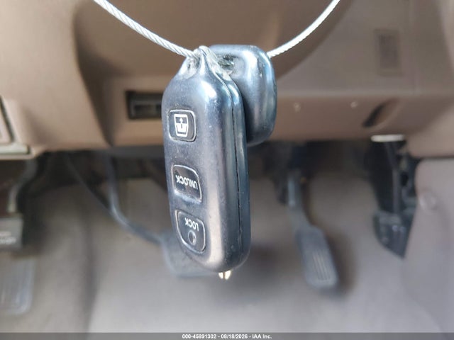 2004 Toyota Sequoia Sr5 V8 მანქანა იყიდება აუქციონზე, vin: 5TDBT44A14S220292, აუქციონის ნომერი: 45891302