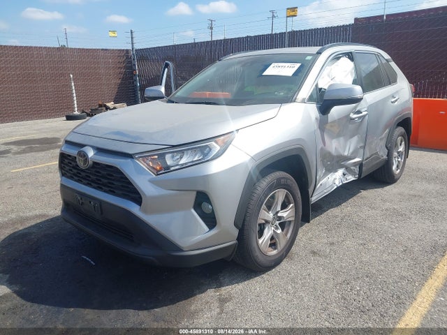 Toyota Rav4 Xle 2021 2T3W1RFV0MC112038 Image 2