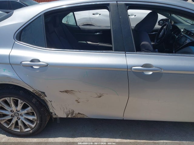 2018 Toyota Camry Le მანქანა იყიდება აუქციონზე, vin: 4T1B11HK7JU058209, აუქციონის ნომერი: 45891319