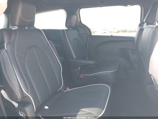 Chrysler Pacifica 2027 2C4RC1GG6VR578883 Image 8