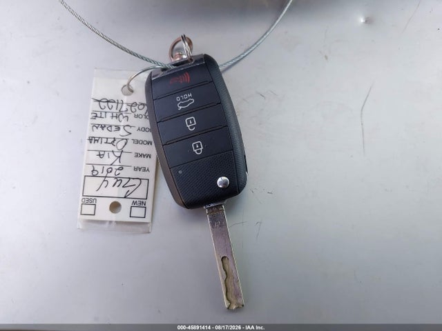 Продажа на аукционе авто 2019 Kia Optima Lx, vin: 5XXGT4L3XKG288775, номер лота: 45891414