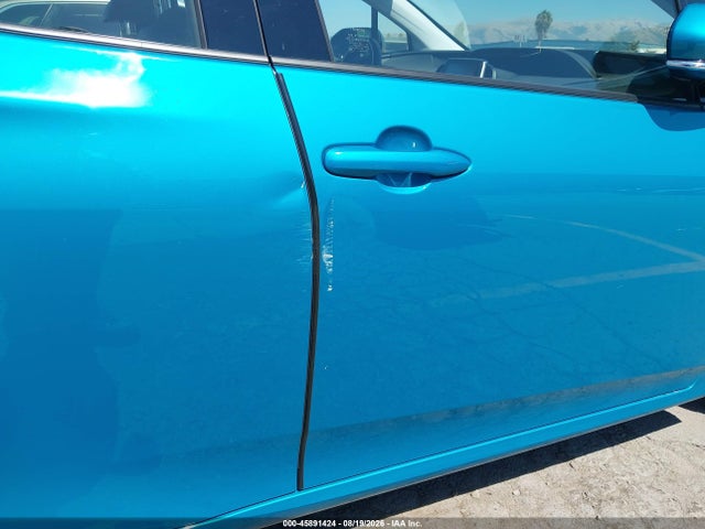 JTDKARFP5K3114883 Toyota Prius Prime Premium