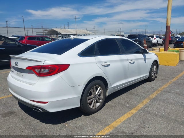 Hyundai SONATA SE 2016 5NPE24AF2GH312425 Image 4