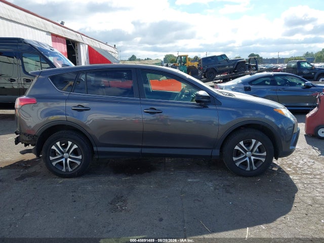 Toyota RAV4 LE 2018 JTMBFREV8JJ217338 Image 14