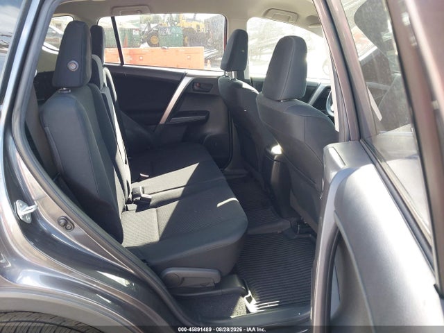 Toyota RAV4 LE 2018 JTMBFREV8JJ217338 Image 8