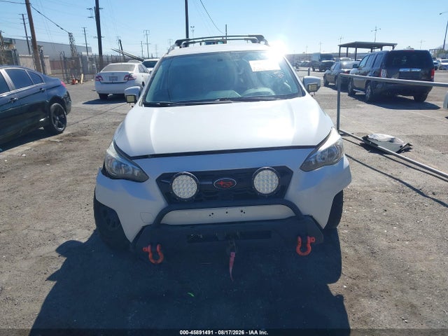JF2GTABC0JH205647 Subaru Crosstrek 2.0i Premium