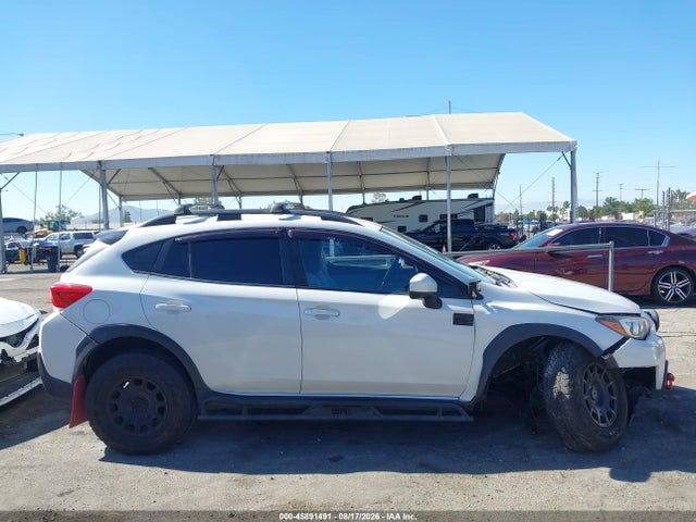 JF2GTABC0JH205647 Subaru Crosstrek 2.0i Premium